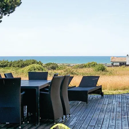 Two-bedroom Holiday In *