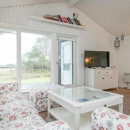 Two-bedroom Holiday In *